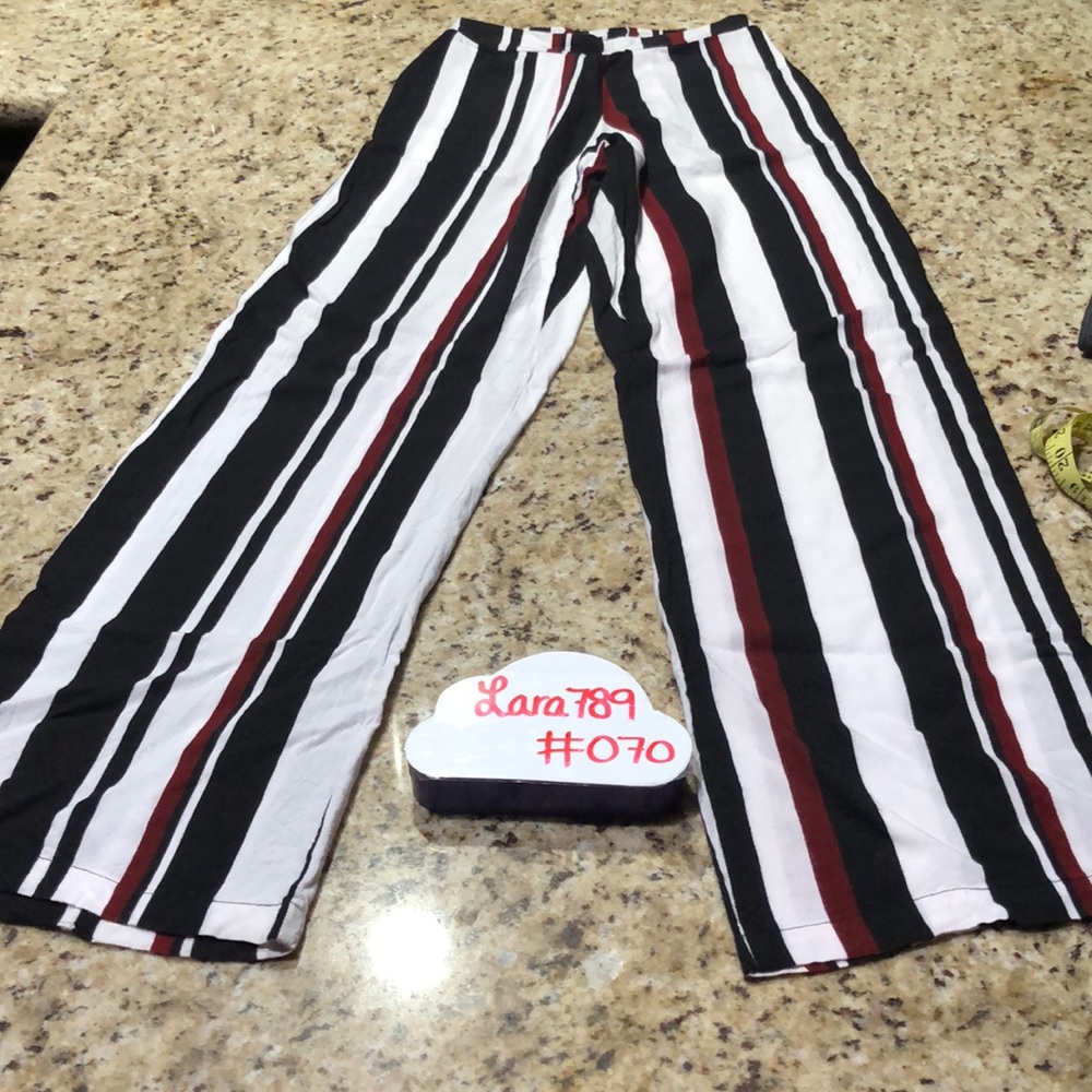 Fashion Nova Pant - Picture 5 of 9